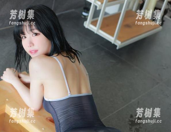 Addielyn(에디린)的高清日常套图，看得我心想“衣服要是能跟上眼神就好了”。