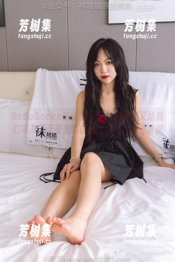 BoBoSocks袜啵啵-小沫 BoBoSocks袜啵啵 - 这次的小沫又给我们带来了无圣光的白丝大腿袜,图包清晰可见