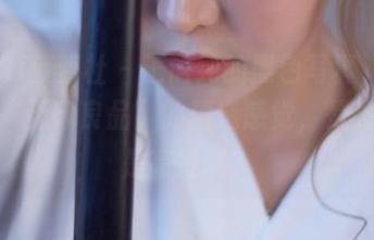 BoLoli菠萝社 – 王语纯的黑色写真，给我一种“无印良品”的精选感觉，是高级还是高冷呢？