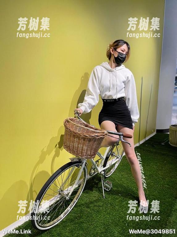 Callmecandy 微密圈 - Callmecandy再一次带我们进入丝袜的美好天地,完全受不了。