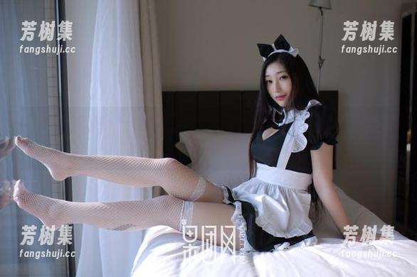 GIRLT果团网-周妍希 GIRLT果团网 - 一件毛衣,周妍希最新照片里的“小心思”你注意到了吗?
