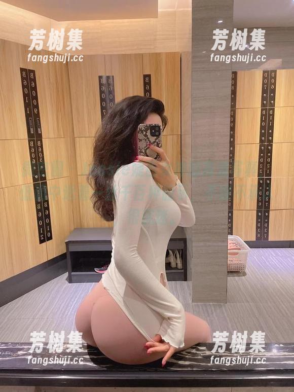 微密圈 - Jessie婕西女神的高清写真，低调中透着一丝千百种暗示，不得不承认，很沉迷。