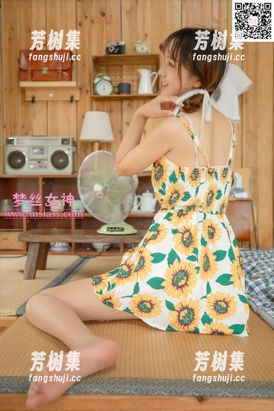 MSLASS梦丝女神 - 连裤袜在米线的小私房里美翻天，资源等你来挖掘，嘘，别声张！