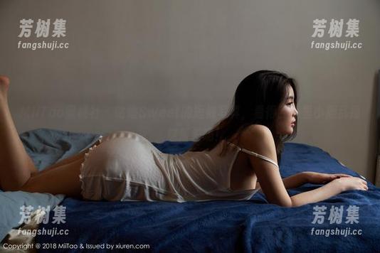 MiiTao蜜桃社 - 咕噜Sweet的短裤写真，看得我心里小鹿乱撞，这落差吗！