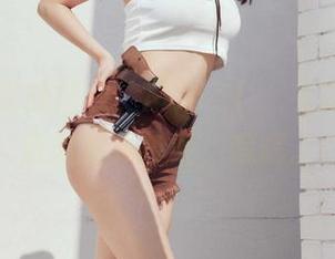 翻这份女孩图包，Min.E(민이)总能戳中我的某根神经，嘿嘿。