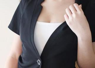 MyGirl美媛馆 – 制服图集新鲜出炉，徐微微mia的风格翻转，果然不一样。