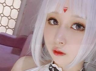 看，PAKI酱怎能把柴郡的美图私拍得这么精致？