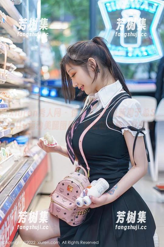 Xiuren秀人网 - 保持关注！最新周于希Sally运动美腿图册，腿长的烦恼…你懂的。