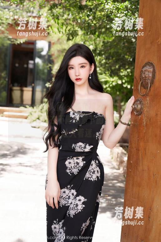 Xiuren秀人网 - 戴允祺zoe的写真，记录了连衣裙在不同场景下的百变身姿，真让人着迷。