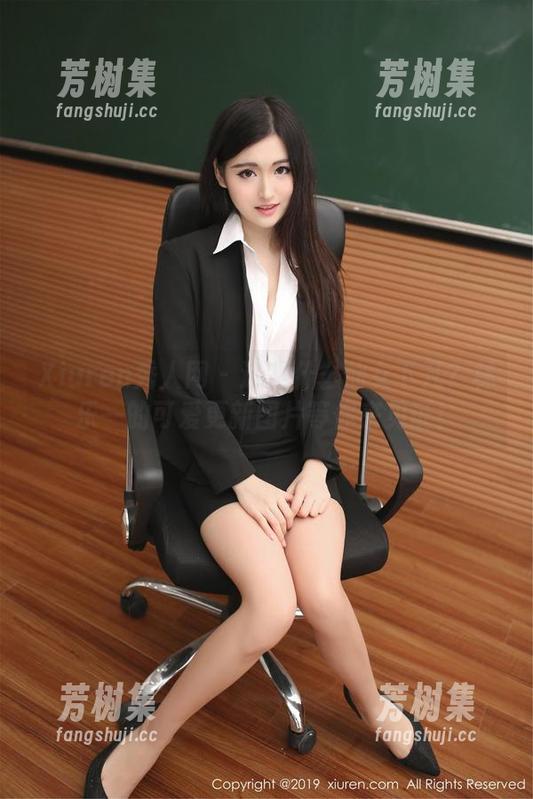 Xiuren秀人网 - 这是什么仙女下凡？林乐一的可爱更新图片等你来见证！