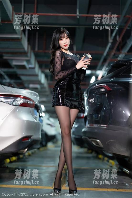 Xiuren秀人网 - 桃色奶酪的全套连体衣：这就叫“不小心向你走来！”