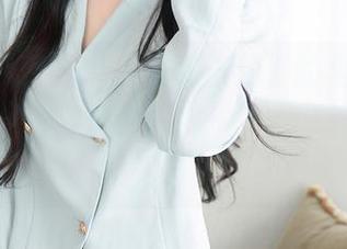 Xiuren秀人网 – 看完王俪丁的全套居家写真，终于明白我需要那种神奇的清新空气了！