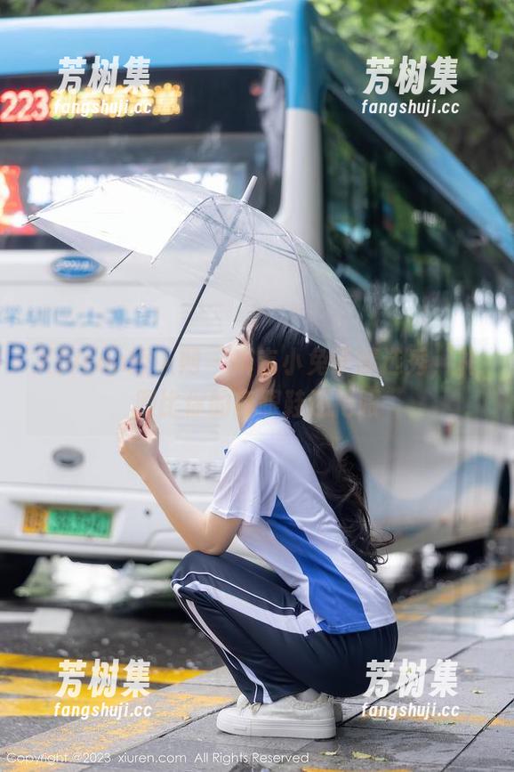 Xiuren秀人网 - 麻吉小兔子精选秀，礼服比你的高跟鞋还抢眼