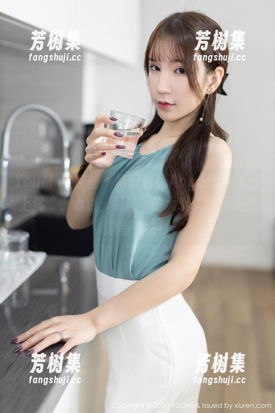 YouMi尤蜜荟 - 高跟鞋让Angela小热巴上演“小心点，别摔”的大戏，最新美图超有看头！