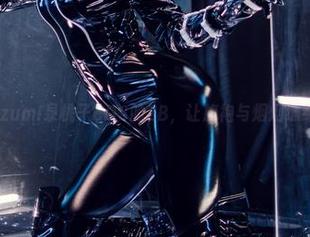 哦，izumi泉桃子COS的2B，让旗袍与烟烟缥缈起舞