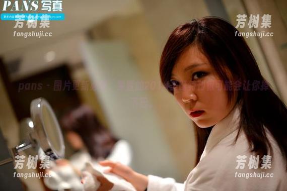 pans - 图片更新必看，紫萱的2014圣诞特刊很可能会让你掉下巴。