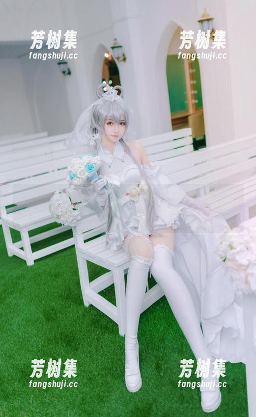 壁纸中的yui金鱼女神，移动端的精神食粮。