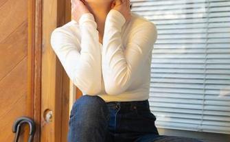 いくみ(育美)的“mitsu”精选：你以为一般喝咖啡都是看书？她的咖啡就是让每张照片都有趣！