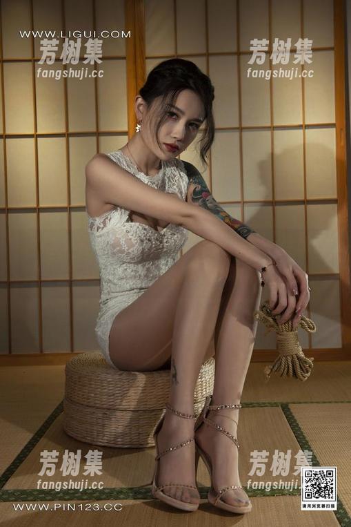 丽柜-悠悠 丽柜 - 看悠悠的旗袍写真集精选,轻盈得像一片云,有时候就想静静地观看而已。