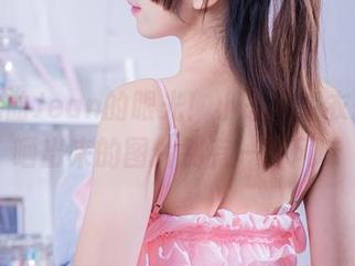 感叹九曲Jean的眼光！小恶魔毛衣搭配，晒出来的图片别有一番风味