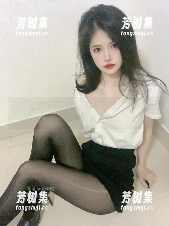 先别说倦倦喵的双马尾有多好，原图已经让我五脏六腑发痒。