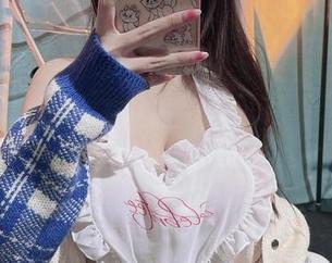 微密圈 – 观看兔宝妮to的裤里丝，脑子里突然冒出个‘不怕裤子短，就怕兔子多’的段子！