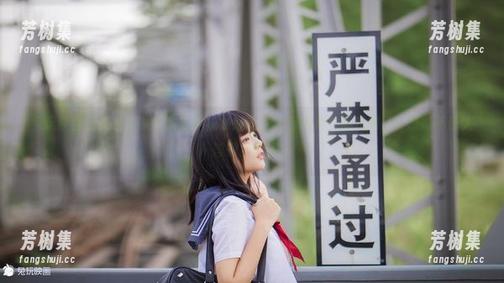 兔玩映画全新最新图集，蕾丝袜的轻盈让场面瞬间充满戏剧感，怎能不让人浮想联翩呢？