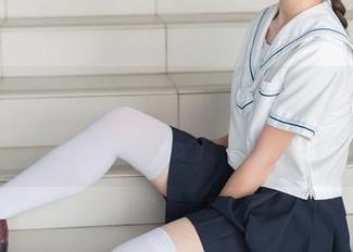 图片里的死库水显得淋漓尽致，搭配那件体操服，兔玩映画果然懂我。