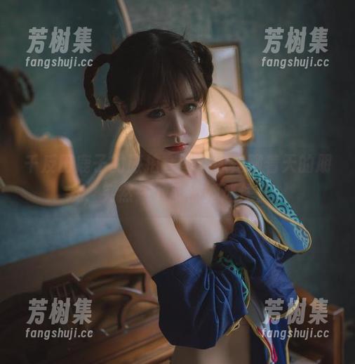 千反田鹿子的旅拍套图，像是聊着天的朋友，突然一下就被她迷住了。
