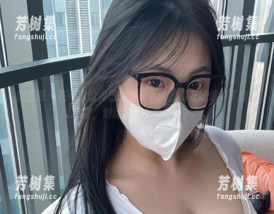 可爱的肉巴 微密圈 - 在可爱的肉巴的镜头下:我男友好像得了自拍癖,难道我得上补习班?
