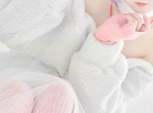 名赖弥七的龙女写真，更新了！是不是又要心塞了？