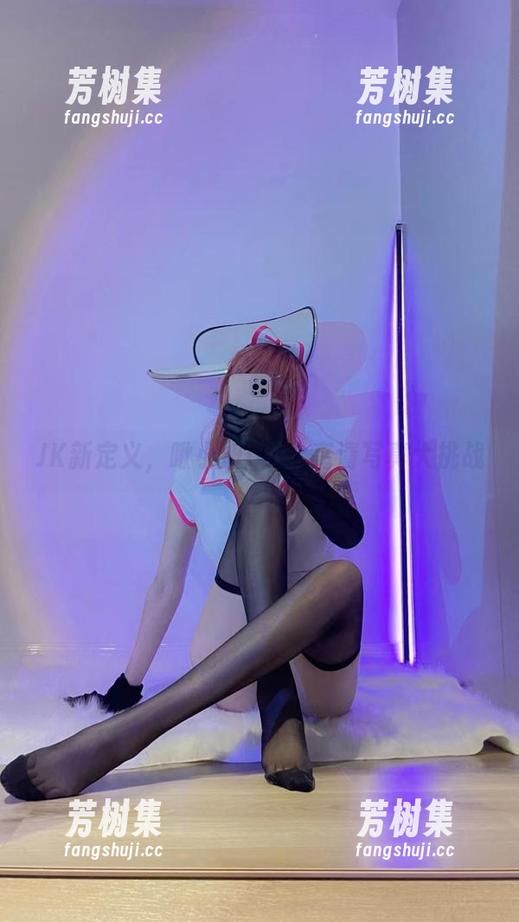 JK新定义，啾小妍Deer高清写真大挑战