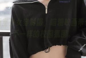 私拍画室少女穿制服，喵糖映画带你见识不一样的校园氛围。