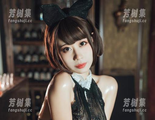 奈汐酱Nice变身空姐，美图直击你的心扉