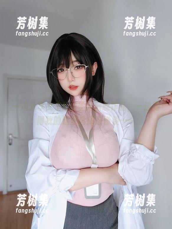 一边分享女主K的圣诞麋鹿作品，一边觉得我的造型选择好惨淡……