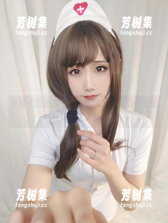 嫣嫣子最新力作，黑丝OL套装，办公室的时尚博主入驻啦！