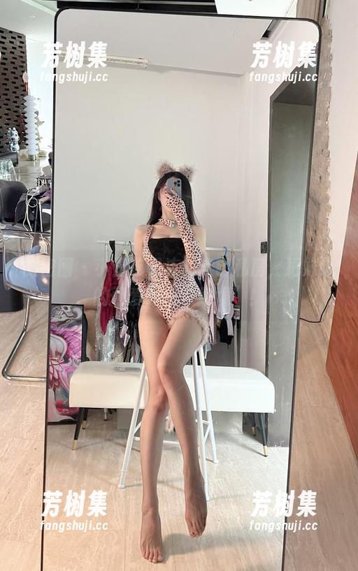 微密圈 - 小玉吃果冻的软萌私房，把妹纸的可爱升到“绝境”！