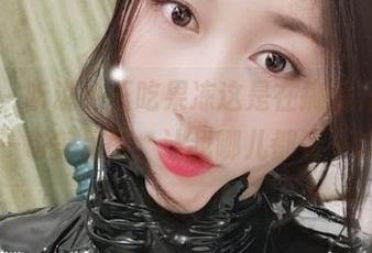 微密圈 – 听说小玉吃果冻这是在搞提升，结果这一包美足图，让我哪儿都看不够。