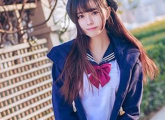 真不知道小野妹子w怎么想的，反正我只看到她的私拍上的裸足了