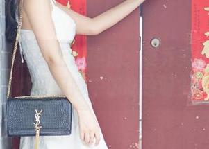 尤果网 – 舌尖上的瑜伽：夏乔美图秀，趁机问问她午饭吃啥呀？