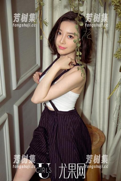 尤果网 - 还有比王莹的丝袜更能抢眼的私拍美图吗？