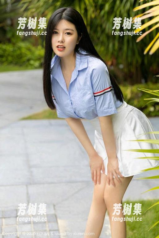 尤蜜荟 - 双马尾：Egg_尤妮丝假装不在乎，胸前的热度却在升高