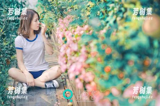 推女神 - 别人都去海边，Lee小棠却选择古兜，精选写真讨论“微妙的遗憾”