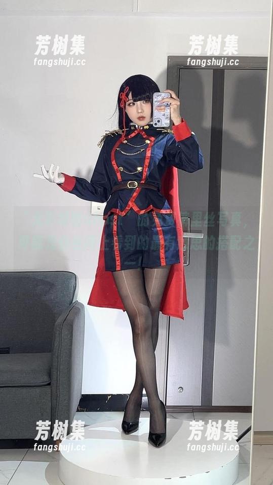 “无影喵喵Ghost”的免费裤里丝写真，可能是你在网上看到的最有意思的搭配之一！