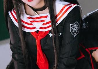 日奈娇比基尼写真精选：海浪拍打和内心的小雀跃，这是我每天的心里戏！