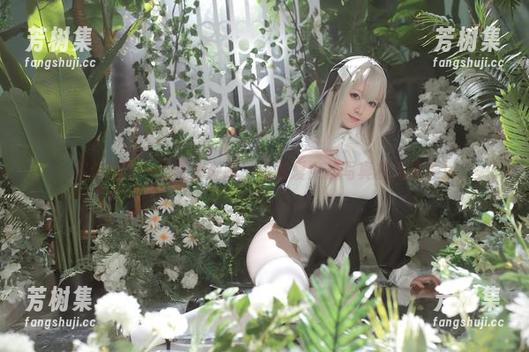 就像喝了一口现磨咖啡，朝雾爱女孩写真相当提神！