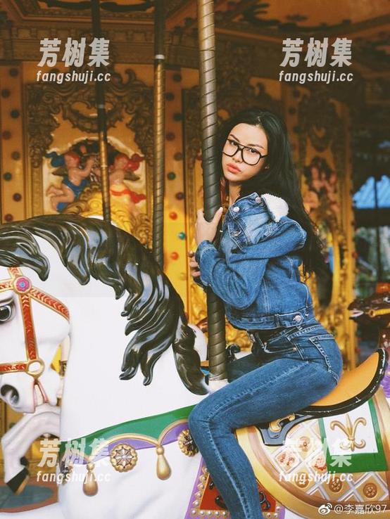 微密圈 - 每个楼道都有故事，李嘉欣97的写真精选带你见识一下。