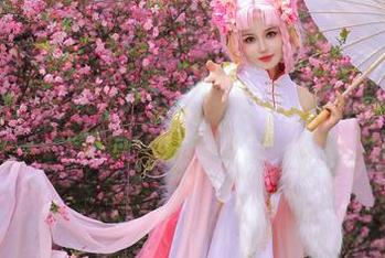 女孩X桃暖酱，最新COS，你敢想象的样子都在这里！