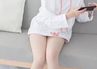 森萝财团 – 美图在此，媛媛的脚丫无法抗拒的诱惑！