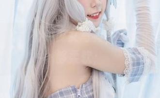 流年不停w，奶牛少女写真，春天的羊毛都不够柔软；